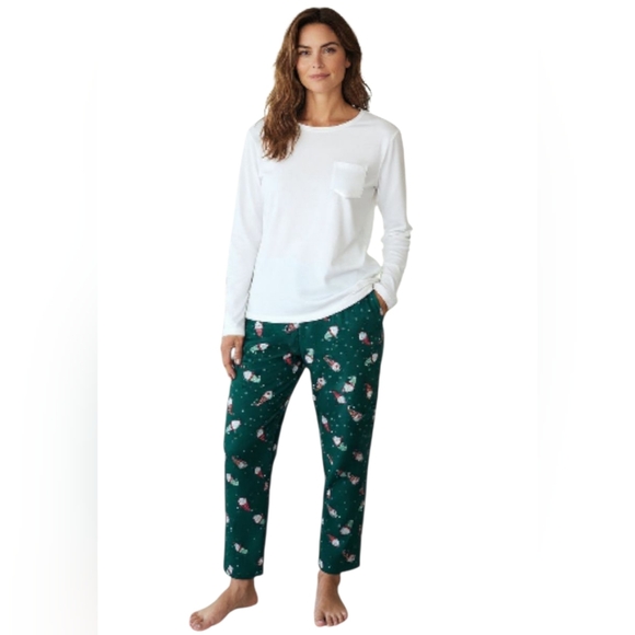 Christopher & Banks Other - Christopher and Banks 2PC White  and Green Gnome Christmas Pajamas Set - NWOT